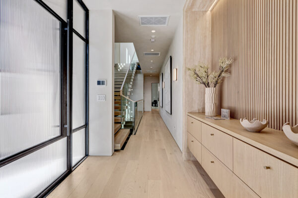 Altamura - 1404 Manhattan_Foyer