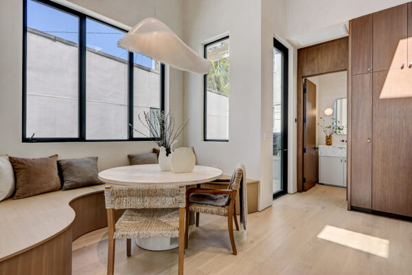 Altamura - 1404 Manhattan_Kitchen Nook1