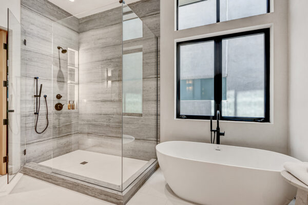 Altamura - 1404 Manhattan_Master Bath5