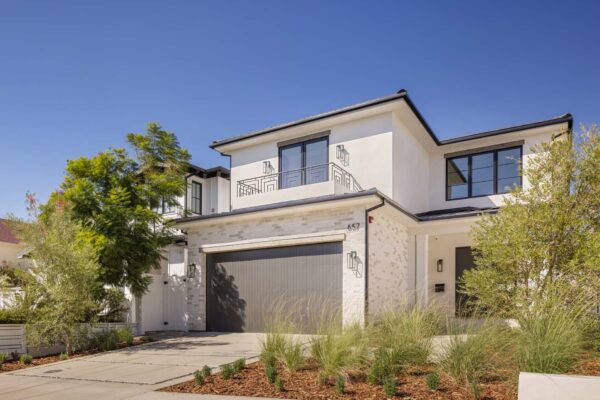 1.-657-27th-St-Manhattan-Beach-2026-MvN-002