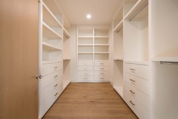 19.657-27th-St-Manhattan-Beach-2026-MvN-051