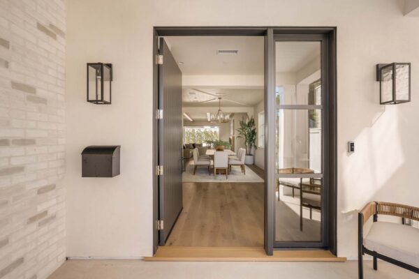 2.657-27th-St-Manhattan-Beach-2026-MvN-003