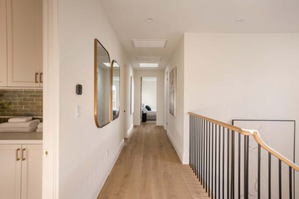 20.657-27th-St-Manhattan-Beach-2026-MvN-053
