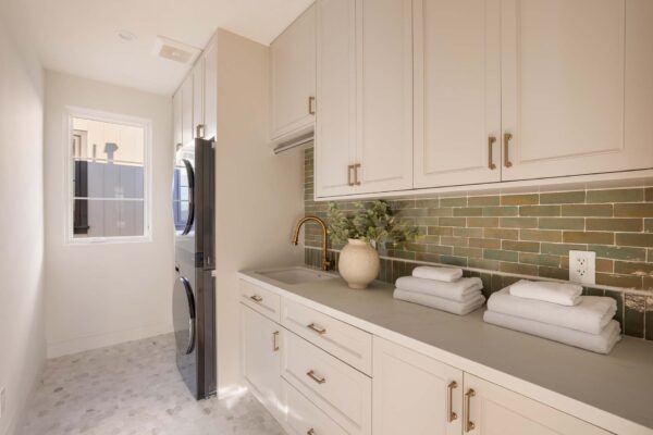 26.657-27th-St-Manhattan-Beach-2026-MvN-052